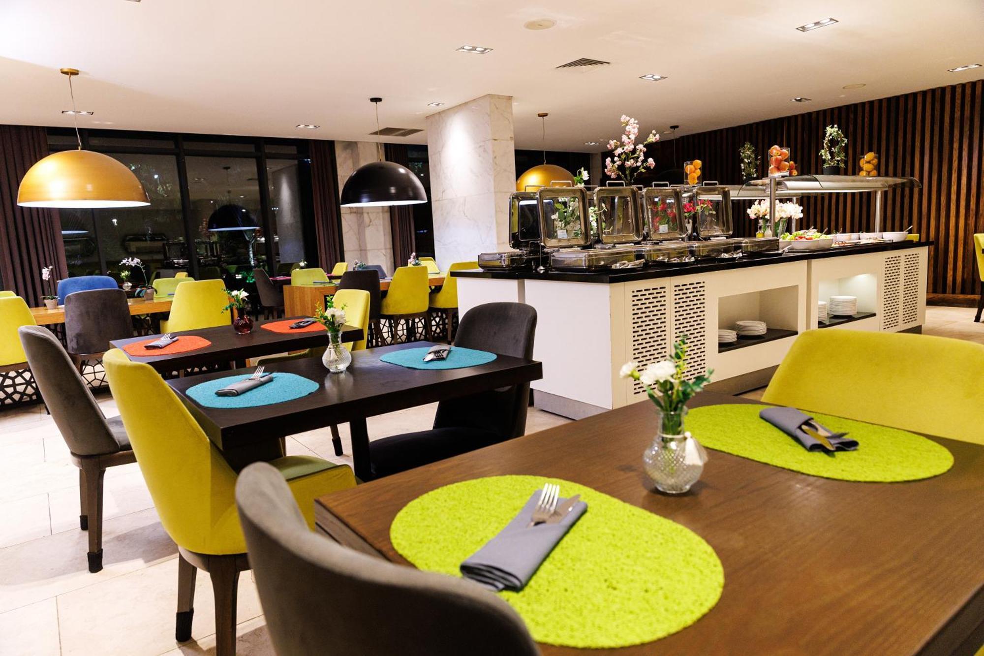 Riviera Royal Hotel Konakri Dış mekan fotoğraf