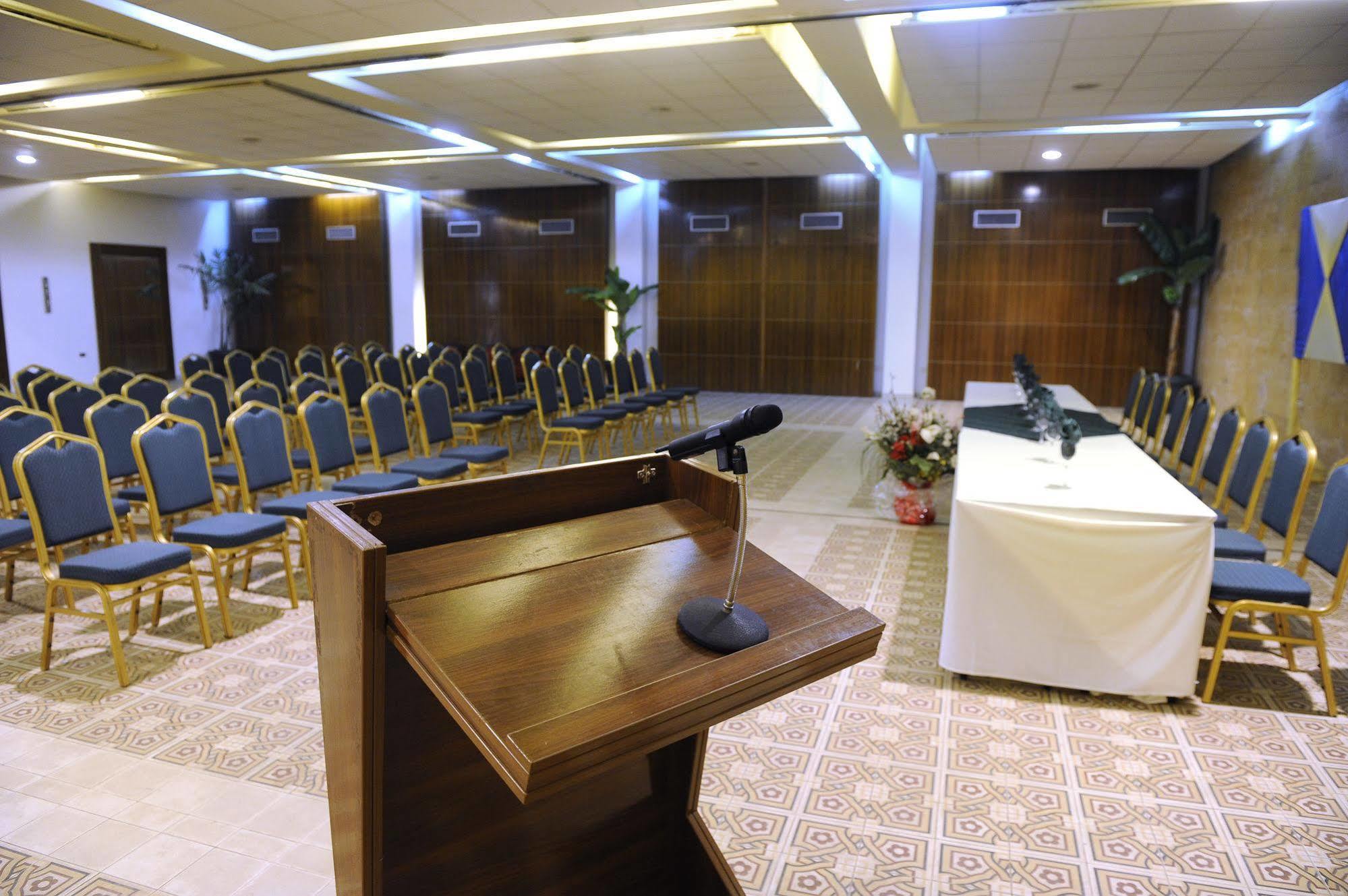 Riviera Royal Hotel Konakri Dış mekan fotoğraf